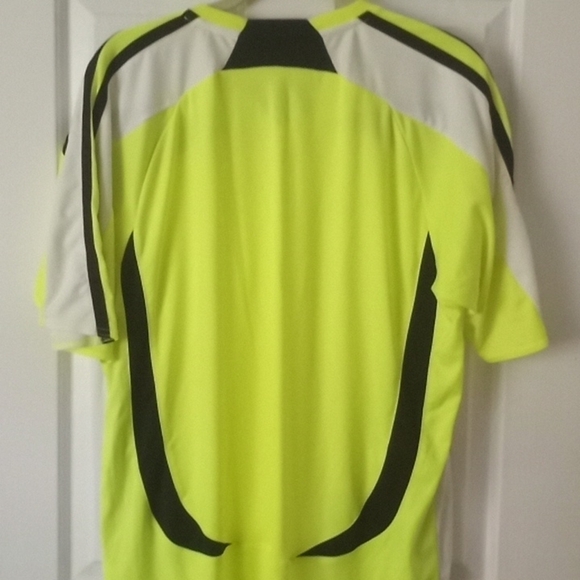challenger Athletic Shirt Medium - Picture 2 of 3
